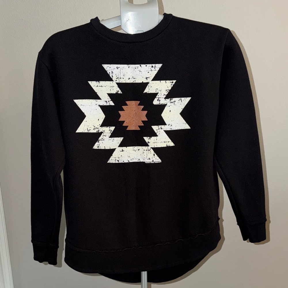 Chic Black Geometric Sweatshirt